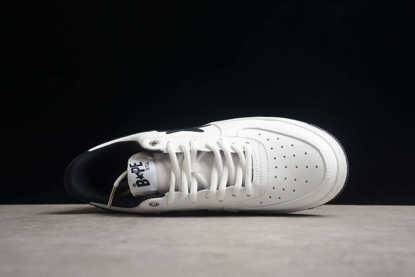 BAPE Sta Low-top White And Sneakers - Black Unisex Streetwear Limited Edition - **BAPE STA Low-Top White and Black Sneakers** Step into iconic style with the BAPE STA