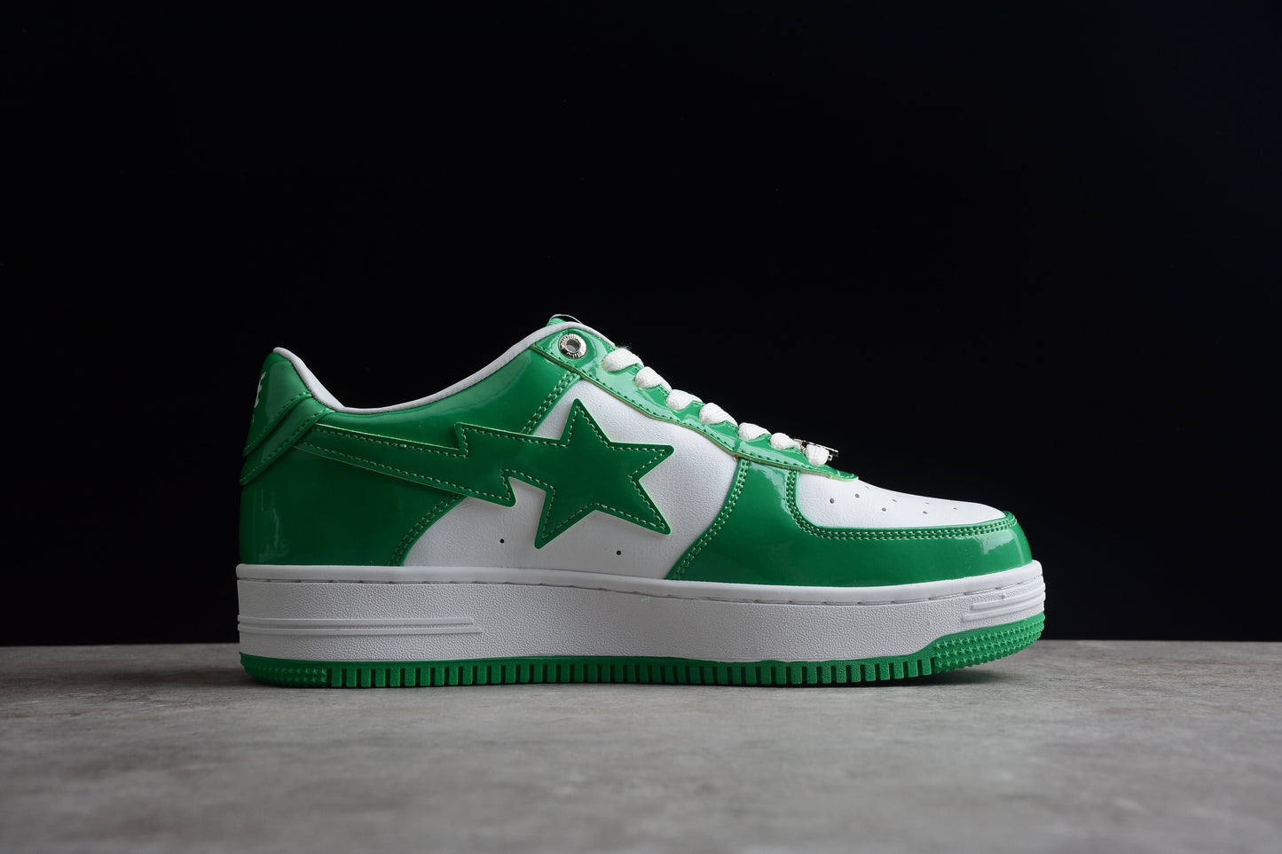 BAPE Sta Low-top Green And Sneakers - White Unisex Streetwear Limited Edition - **BAPE STA Low-Top Green and White Sneakers** Add a vibrant touch to your sneaker collection