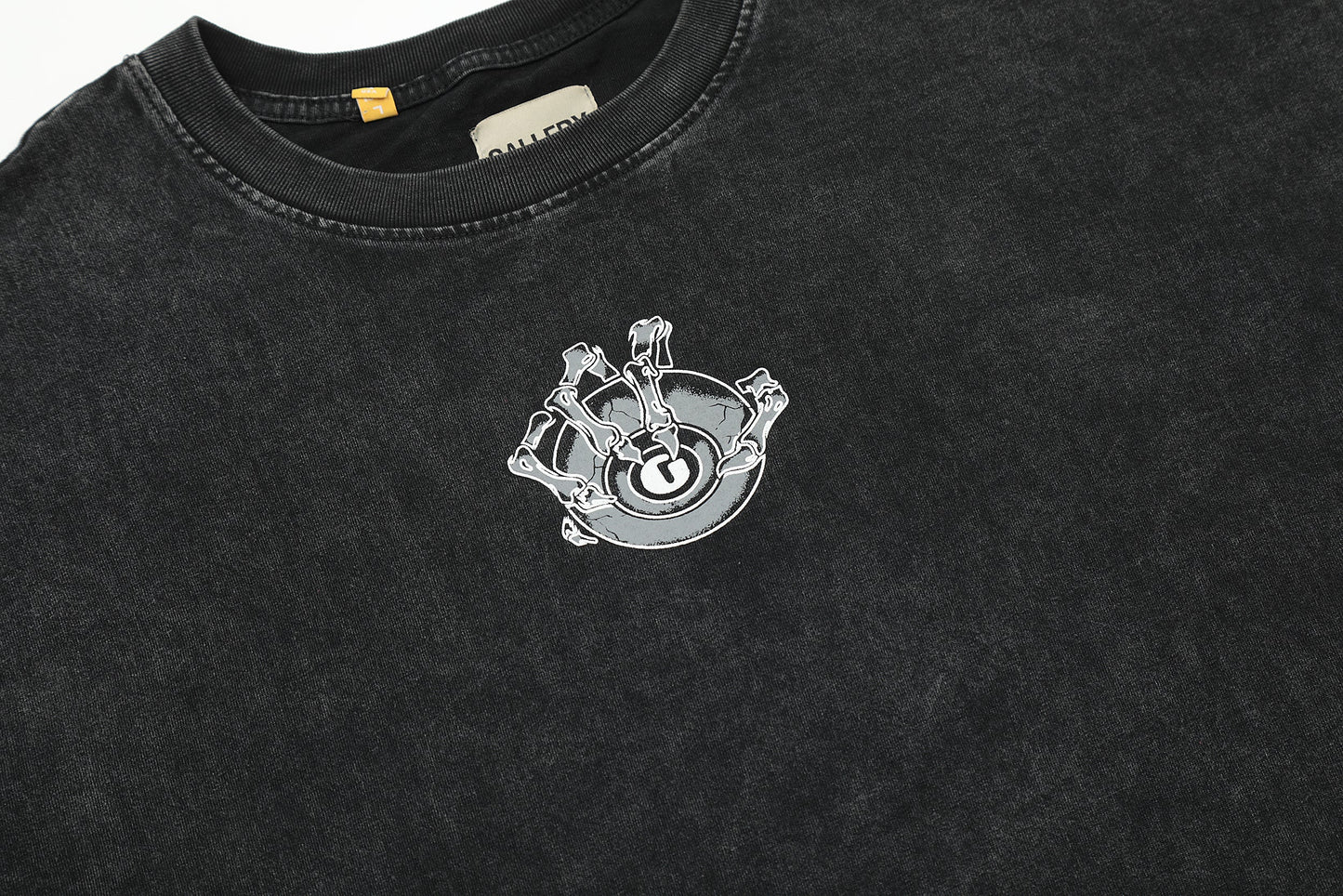 Gallery Dept. T-Shirt - Black Unisex Streetwear Limited Edition - The Gallery Dept. 'Art Kills' T-Shirt is a standout piece in any wardrobe, merging bold
