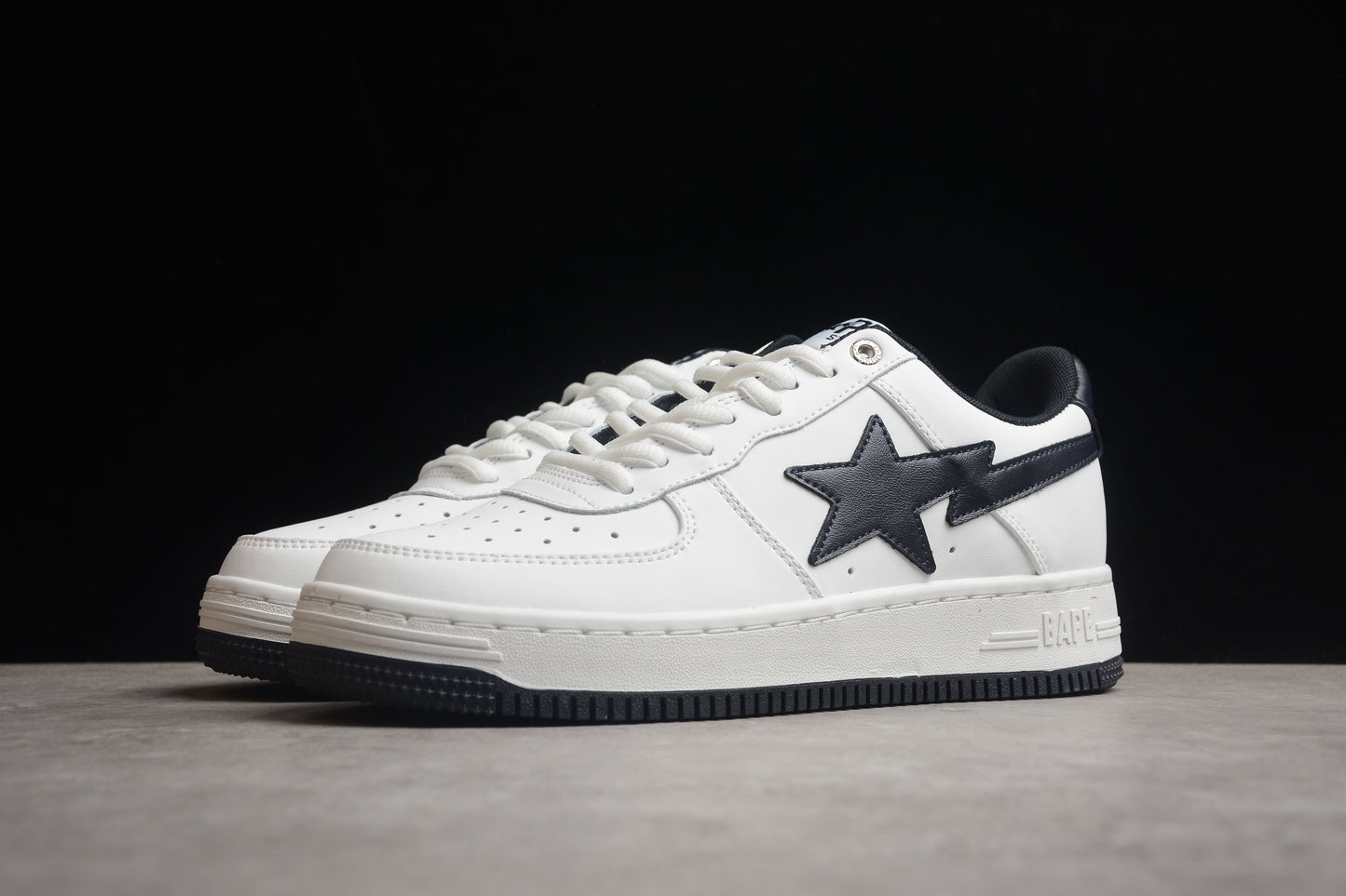 BAPE Sta Low-top White And Sneakers - Black Unisex Streetwear Limited Edition - **BAPE STA Low-Top White and Black Sneakers** Step into iconic style with the BAPE STA