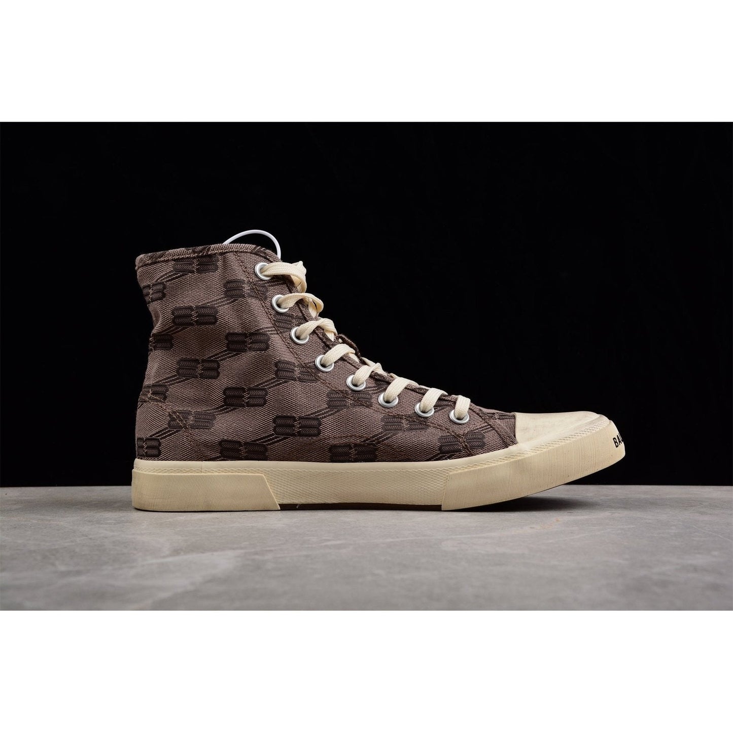 BALENCIAGA Paris High Vulc Destr - Bb Cloth Sneakers - Red Unisex Streetwear Limited Edition - The Balenciaga Paris High Vulc Destr x BB Cloth sneakers merge iconic style with urban