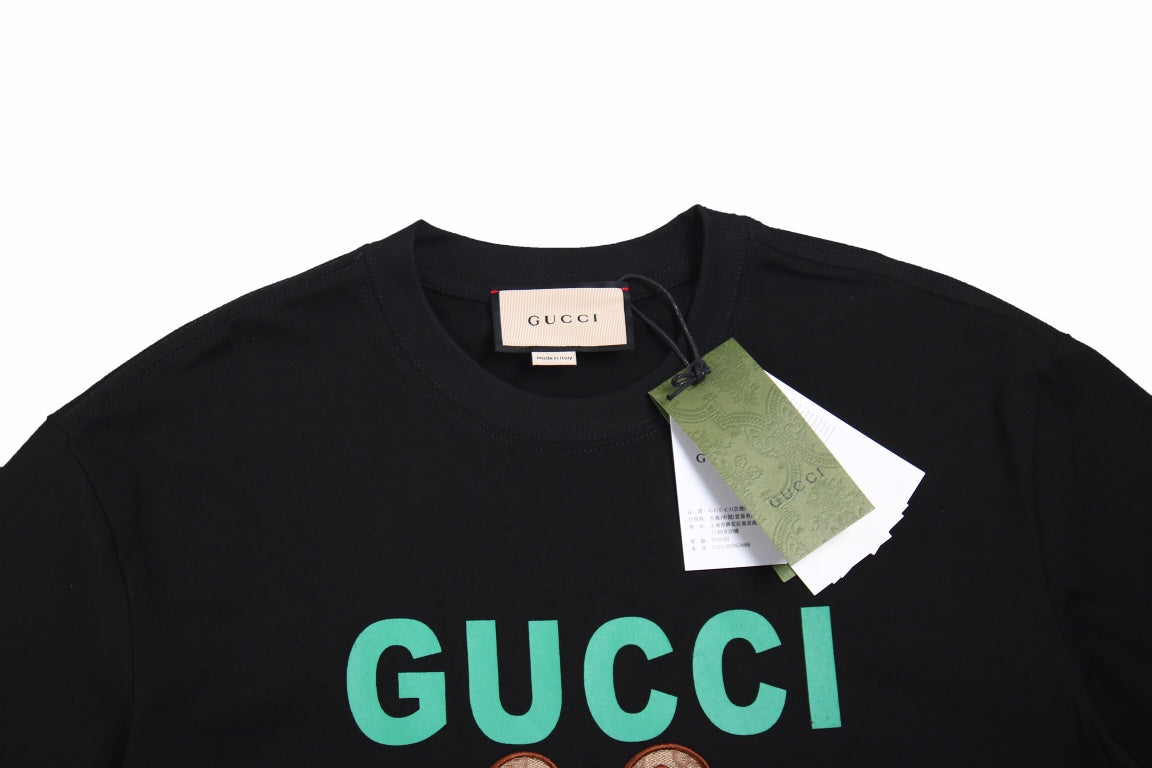 Gucci Teddy Bear Print T-shirt - - Black Unisex Streetwear Limited Edition - <span>This Gucci t-shirt in black features a playful teddy bear print with the signature GG
