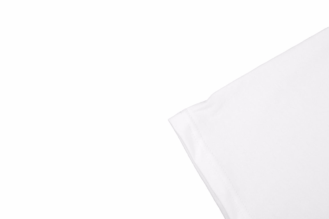 Dior T-shirt With Artistic Logo Design - Black Unisex Streetwear Limited Edition - <p dir='ltr'><span>This Dior t-shirt features an artistic logo design. It is white with black