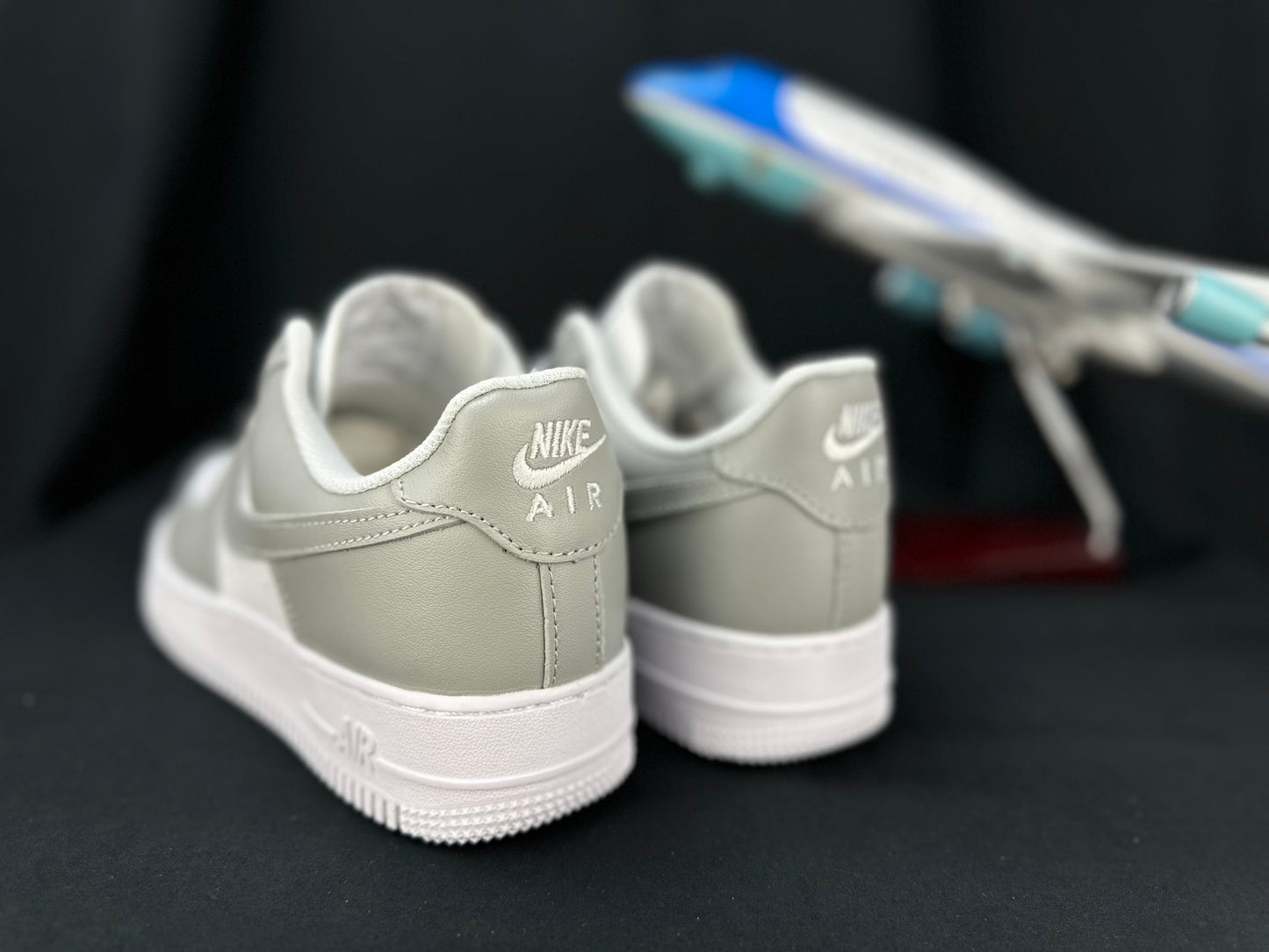 NIKE Air Force 1 'white - Grey' Unisex Streetwear Limited Edition - **Nike Air Force 1 'White/Grey'** The Nike Air Force 1 'White/Grey' delivers a fresh take