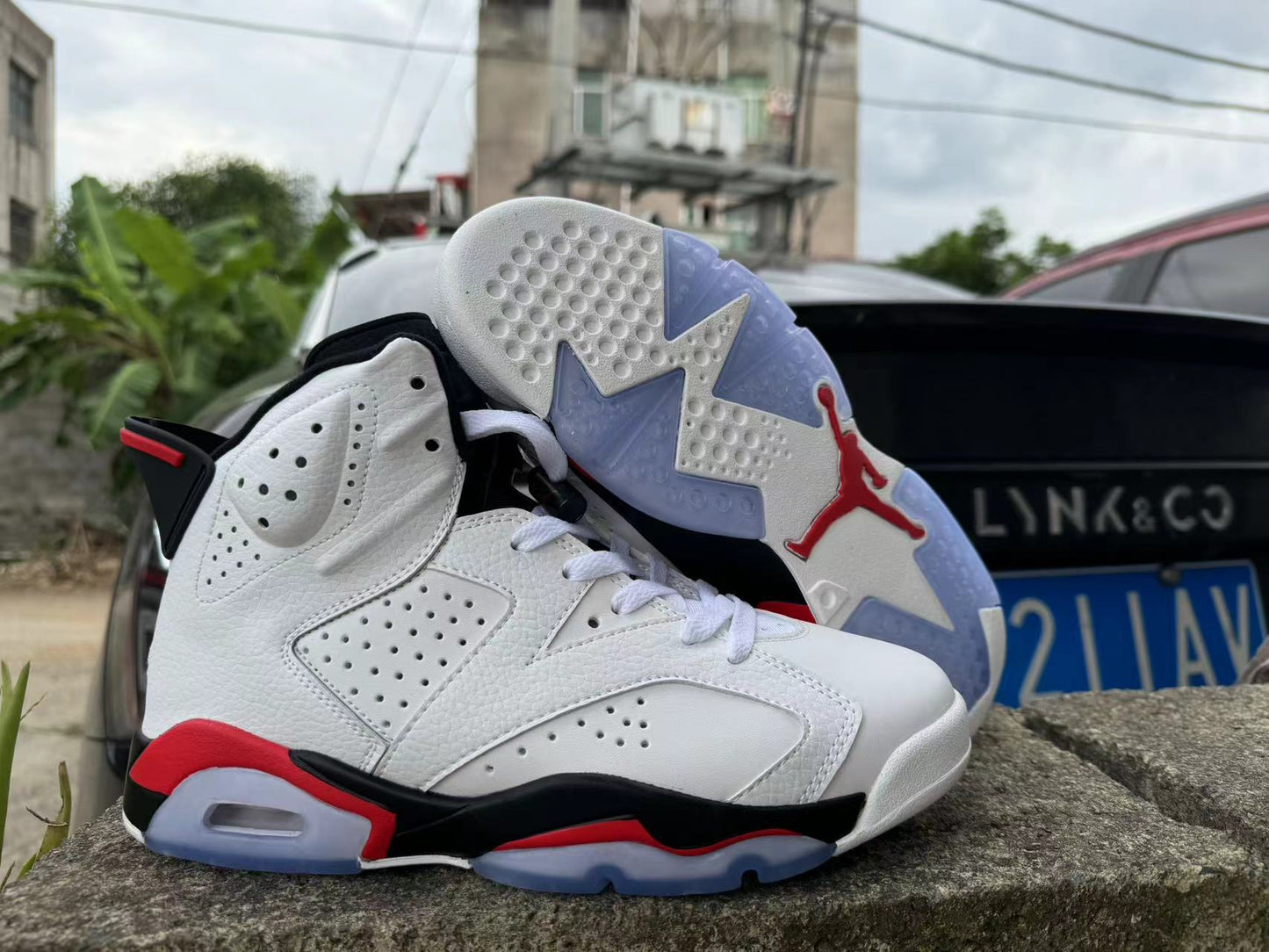 Jordan 6 'white - Infrared' Unisex Streetwear Limited Edition - The Air Jordan 6 'White/Infrared' is a timeless classic that showcases the iconic design and