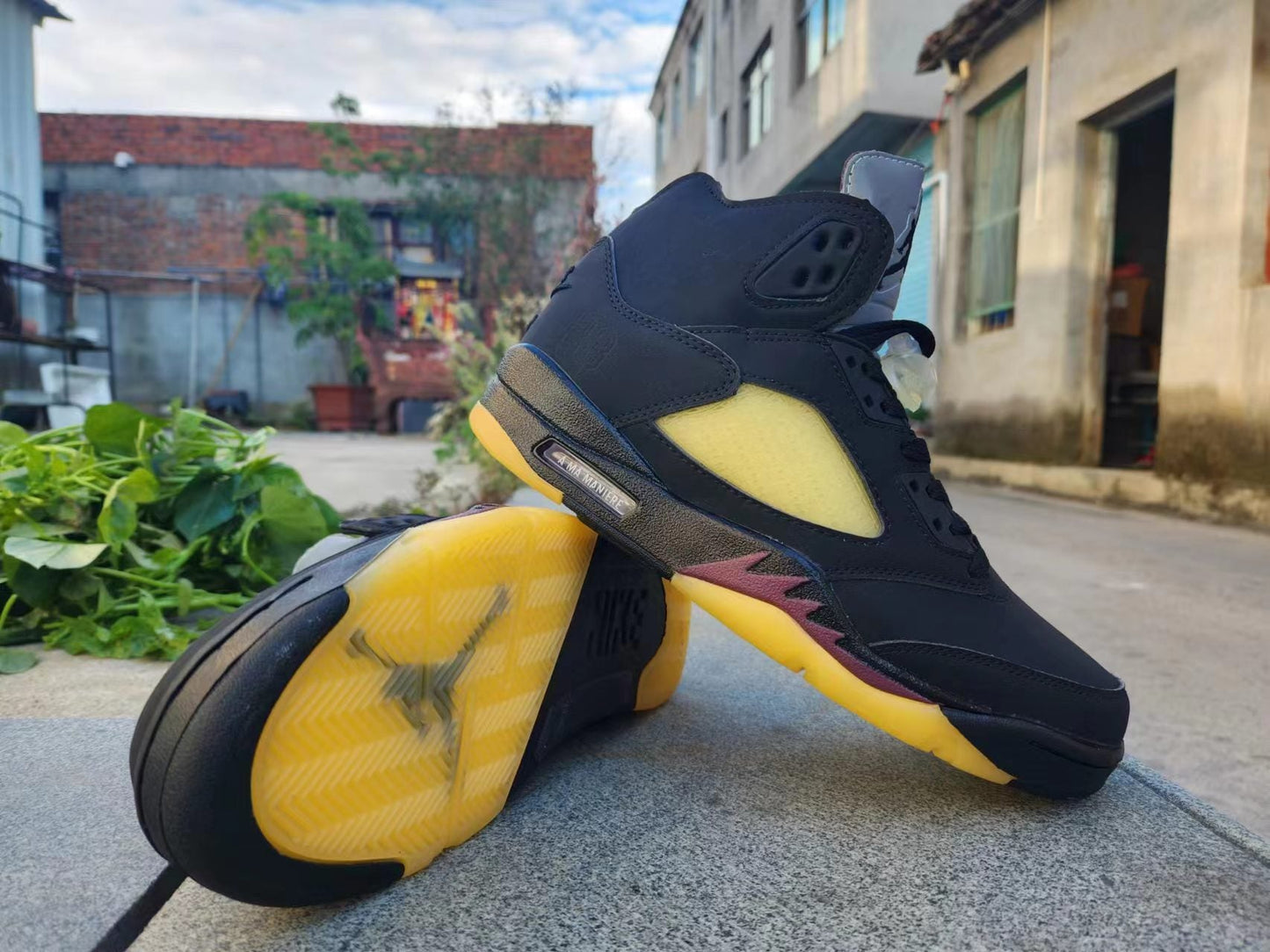 Jordan 5 And Yellow - Black Unisex Streetwear Limited Edition
