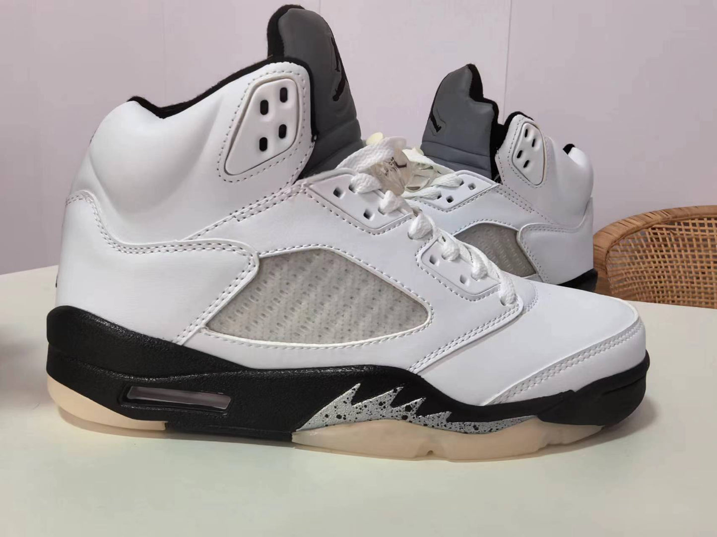 JORDAN 5 Retro White - - Black Unisex Streetwear Limited Edition
