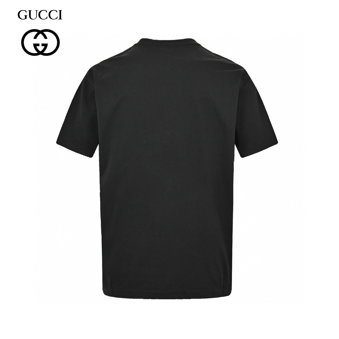Gucci Apple Logo T-shirt (black) Unisex Streetwear Limited Edition - Add a fun and vibrant piece to your wardrobe with the Gucci Apple Logo T-Shirt.