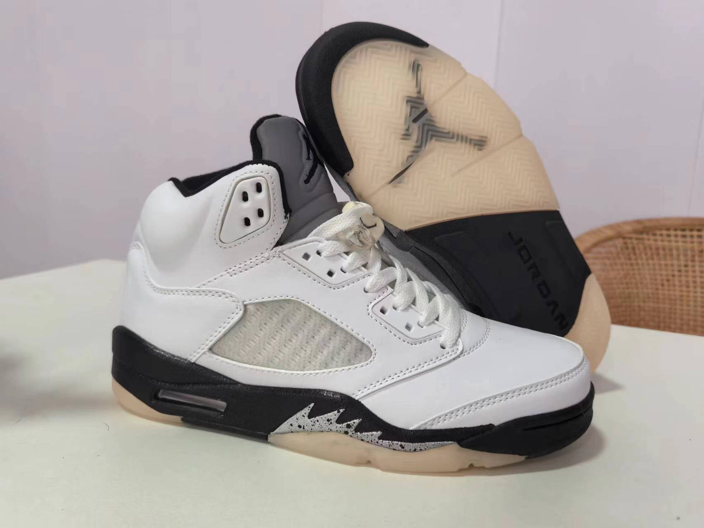 JORDAN 5 Retro White - - Black Unisex Streetwear Limited Edition
