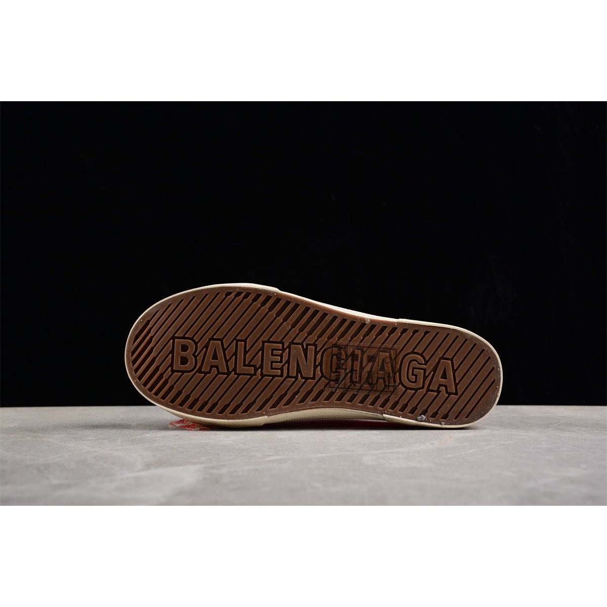 BALENCIAGA Paris Low - Sneakers - Pink Unisex Streetwear Limited Edition - Introducing the BALENCIAGA Paris Low x Pink, a vibrant addition to your footwear collection that