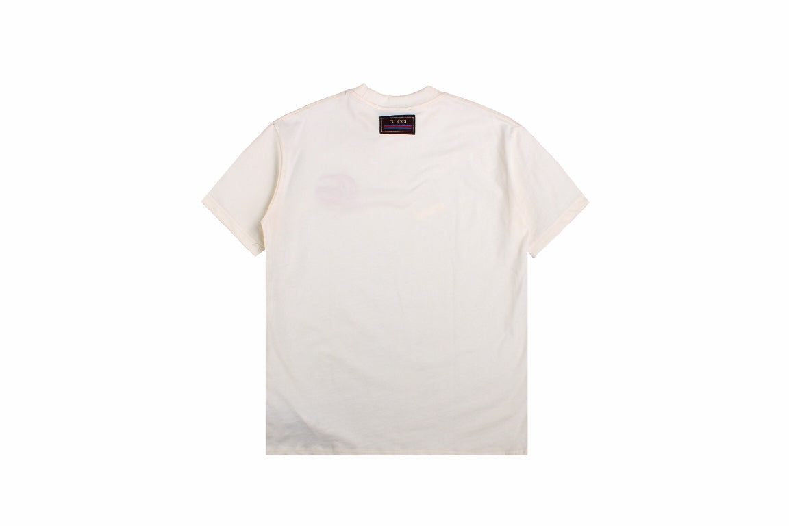 Gucci Double G Logo T-shirt - Red Unisex Streetwear Limited Edition - <p dir='ltr'><span>Cream short-sleeve T-shirt with a bold red Double G logo on the chest.