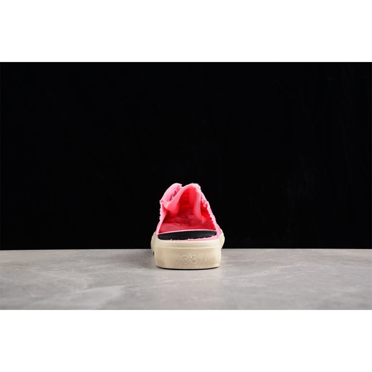 BALENCIAGA Paris Low - Sneakers - Pink Unisex Streetwear Limited Edition - Introducing the BALENCIAGA Paris Low x Pink, a vibrant addition to your footwear collection that