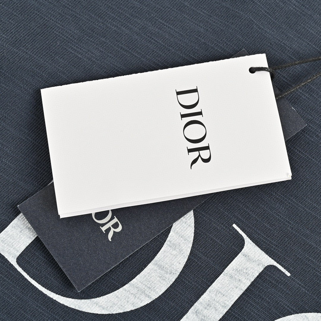 Dior T-shirt - White Unisex Streetwear Limited Edition - <span>This Dior t-shirt features a bold 'DIOR 47' graphic on the front. The shirt is