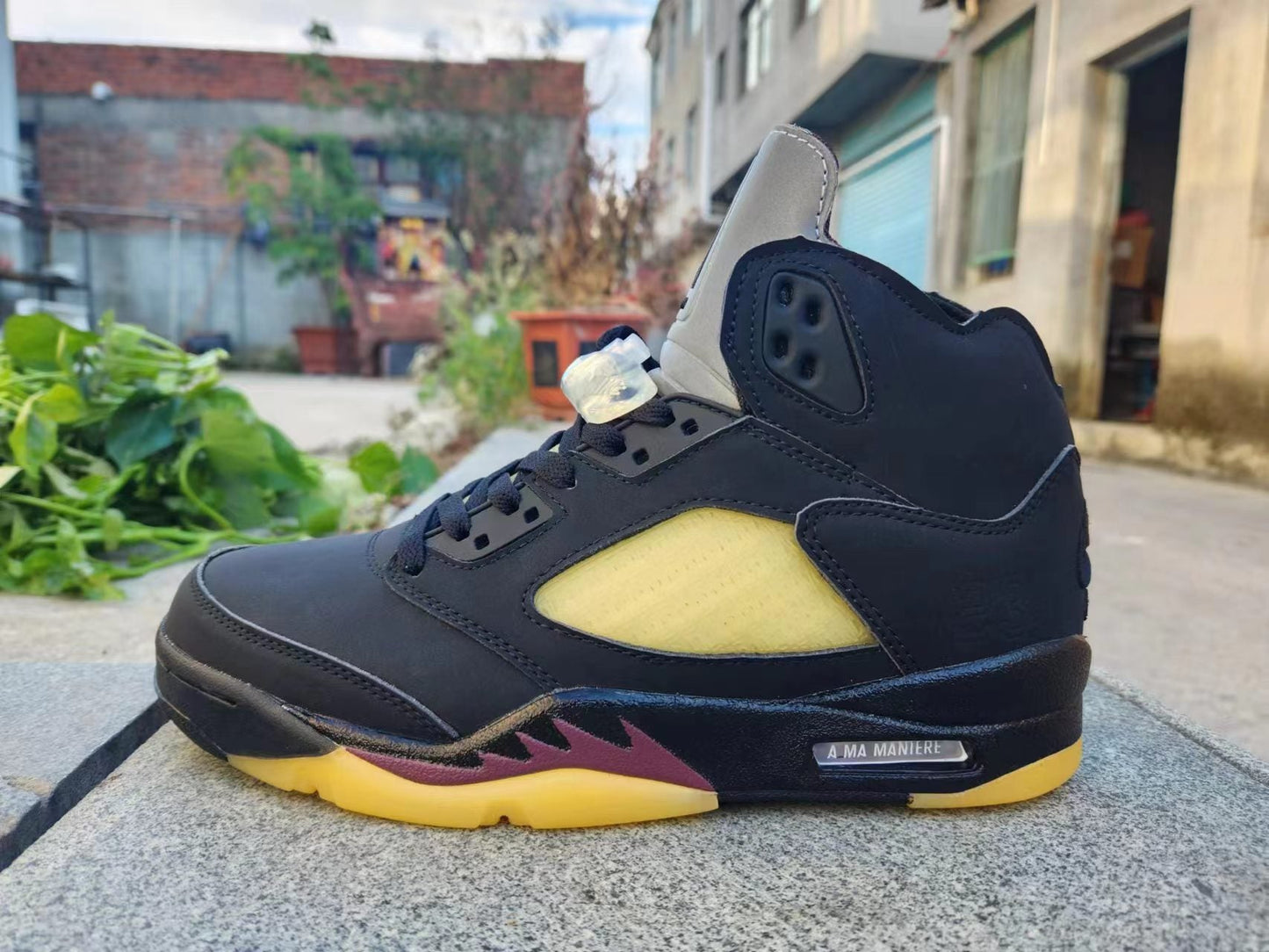 Jordan 5 And Yellow - Black Unisex Streetwear Limited Edition