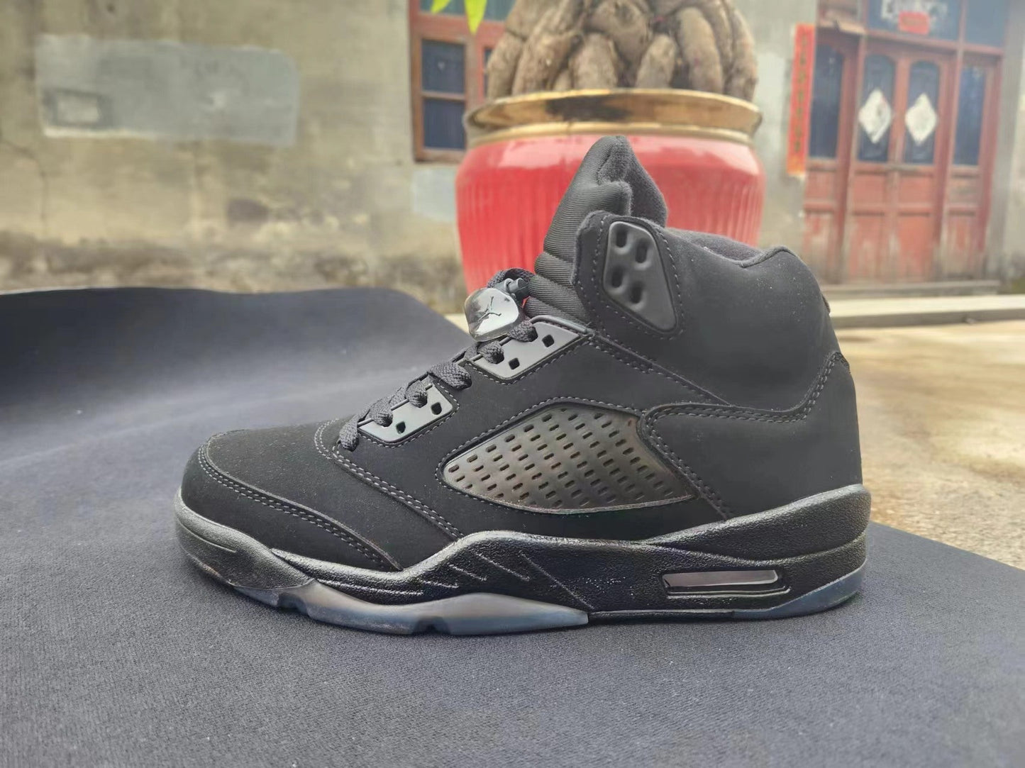 Jordan 5 All-black Unisex Streetwear Limited Edition