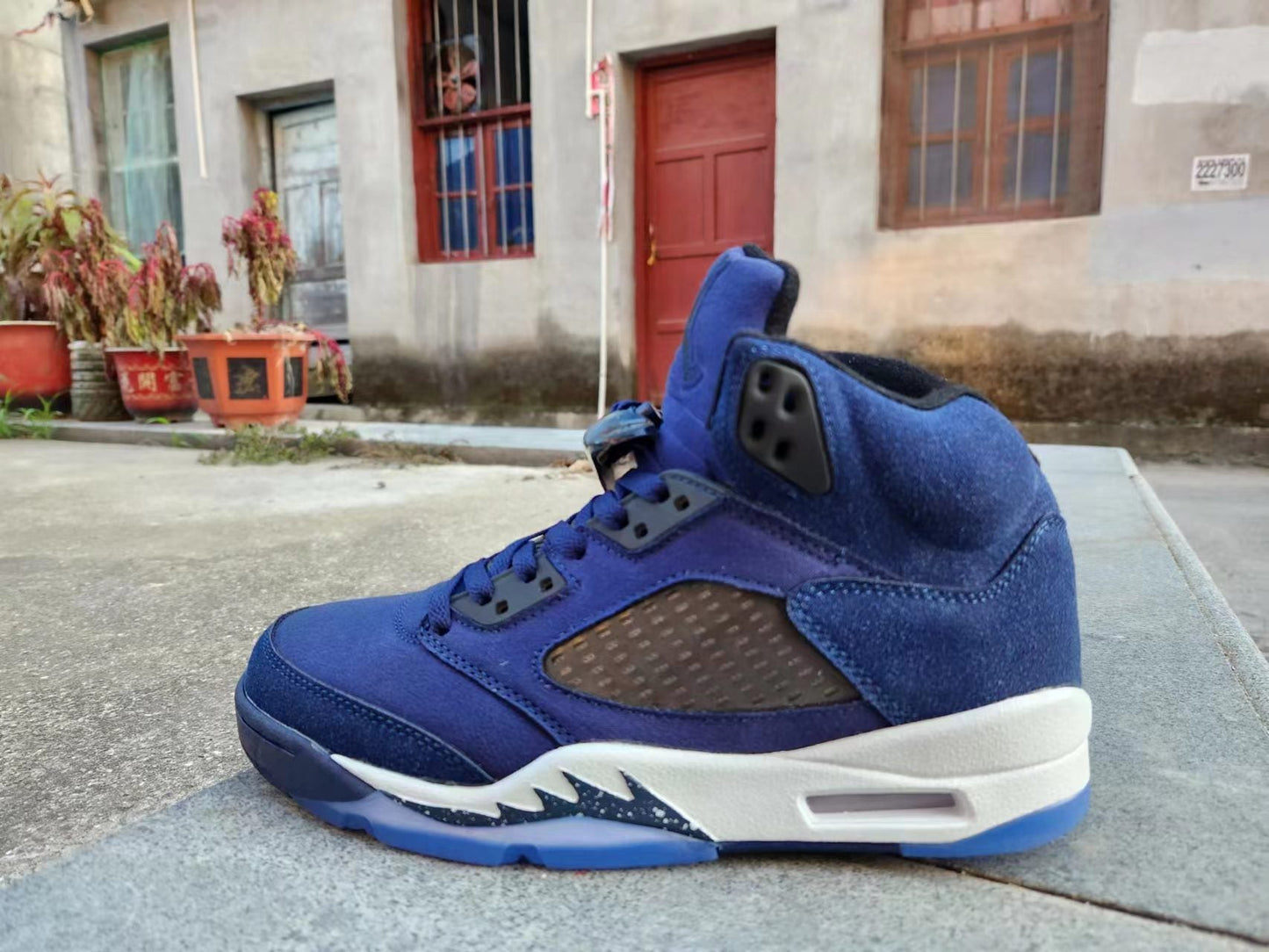 Jordan 5 Blue And - White Unisex Streetwear Limited Edition - Step into a world of sleek style and premium craftsmanship with the Air Jordan 5