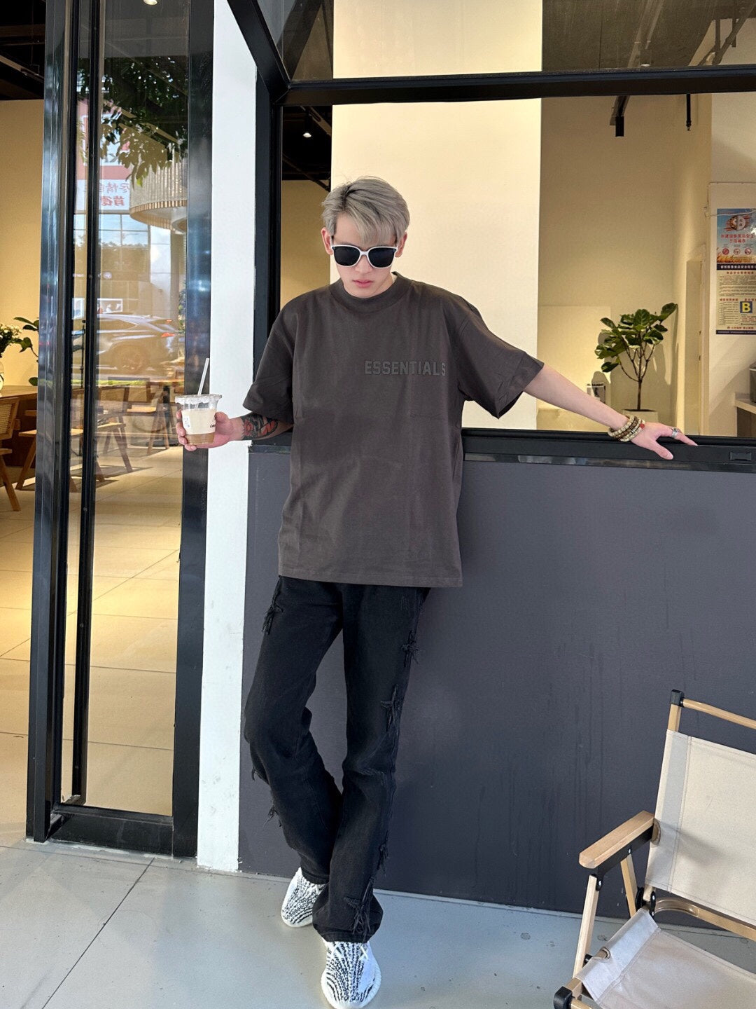 Fear Of God Essentials T-shirt - Gray Unisex Streetwear Limited Edition - <p dir='ltr'><span>This Fear of God Essentials t-shirt features a minimalist design with the 'ESSENTIALS'