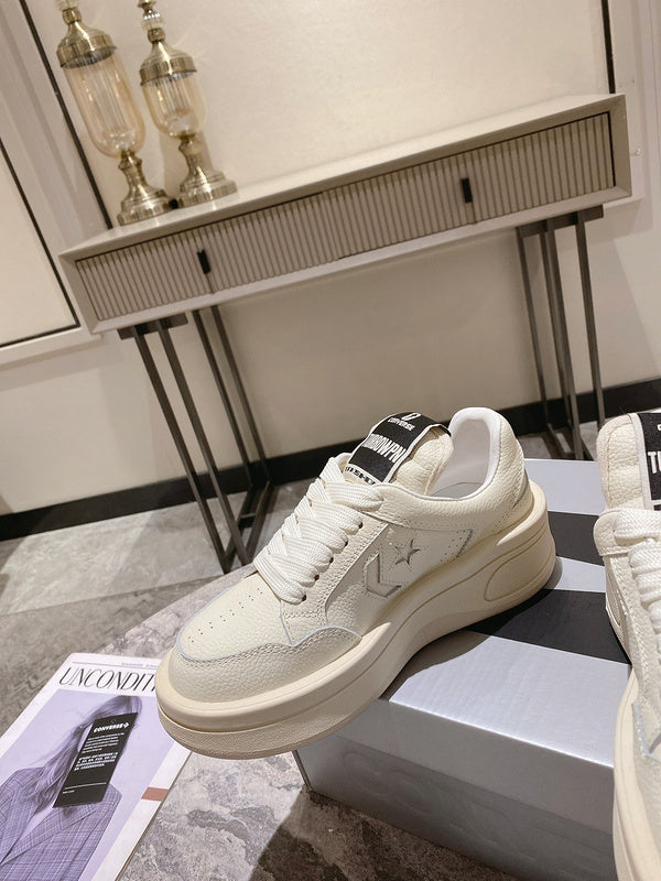 Converse - Undercover Turbowpn Low Sneakers - - White Unisex Streetwear Limited Edition - ### Converse x UNDERCOVER TURBOWPN Low Sneakers - White Introducing the Converse Turbo Weapon in