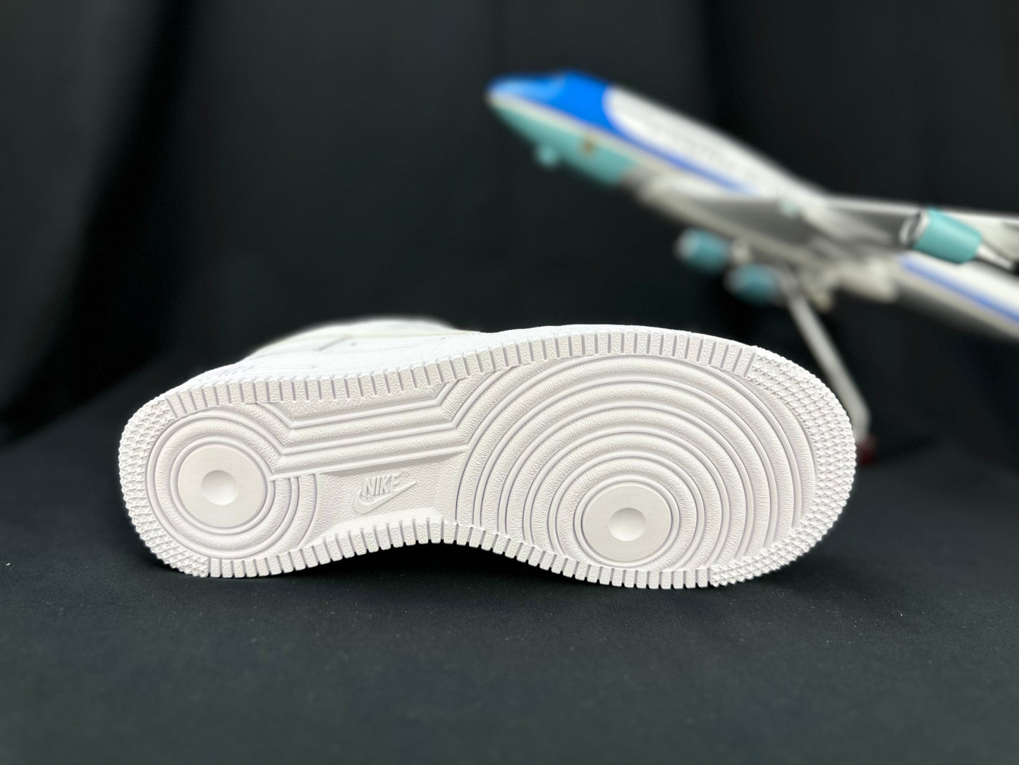 NIKE Air Force 1 Supreme 'white' Unisex Streetwear Limited Edition - **Nike Air Force 1 x Supreme 'White'** The Nike Air Force 1 x Supreme 'White'