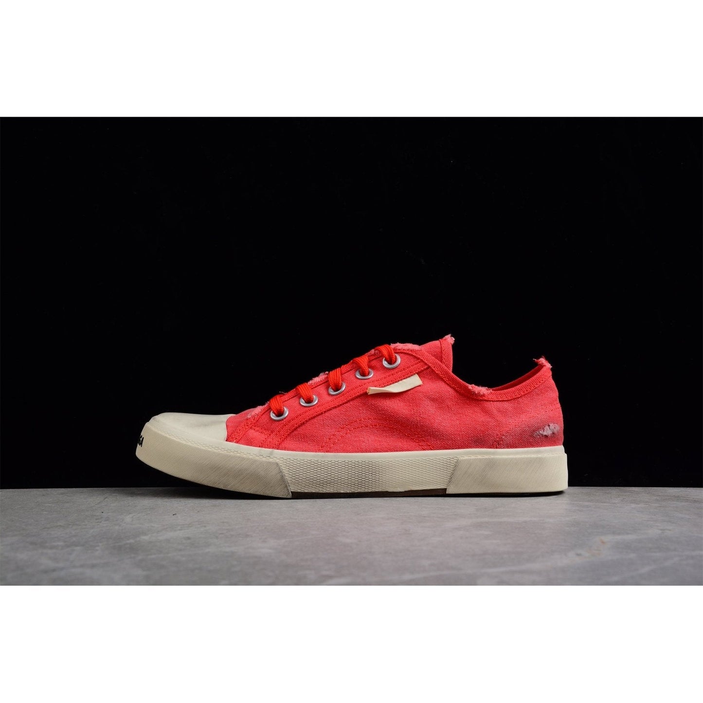 BALENCIAGA Paris Mid Vulc Destr - Sneakers - Red Unisex Streetwear Limited Edition - Introducing the BALENCIAGA Paris Mid Vulc Destr x Red, a striking fusion of bold design