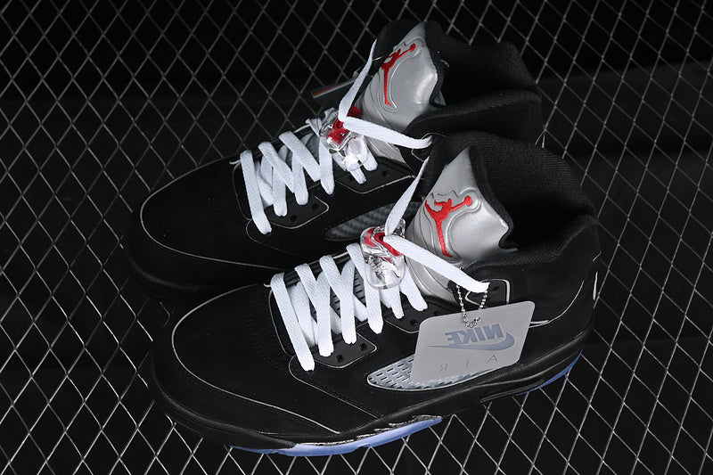 JORDAN Retro 5 - Metallic - Black Unisex Streetwear Limited Edition