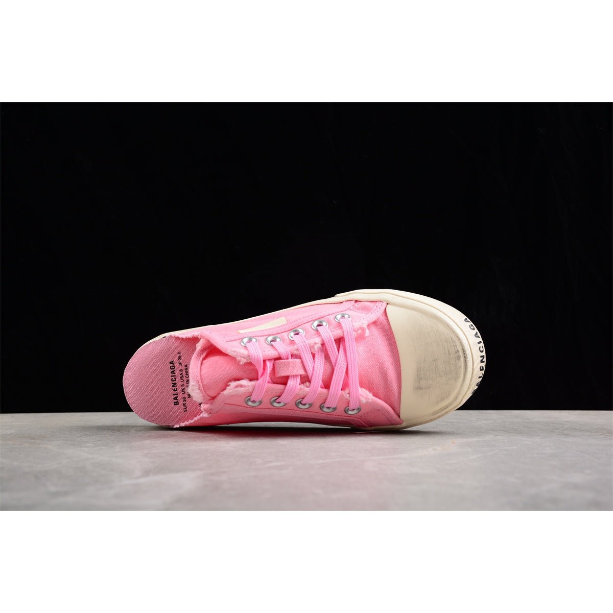 BALENCIAGA Paris Low - Sneakers - Pink Unisex Streetwear Limited Edition - Introducing the BALENCIAGA Paris Low x Pink, a vibrant addition to your footwear collection that