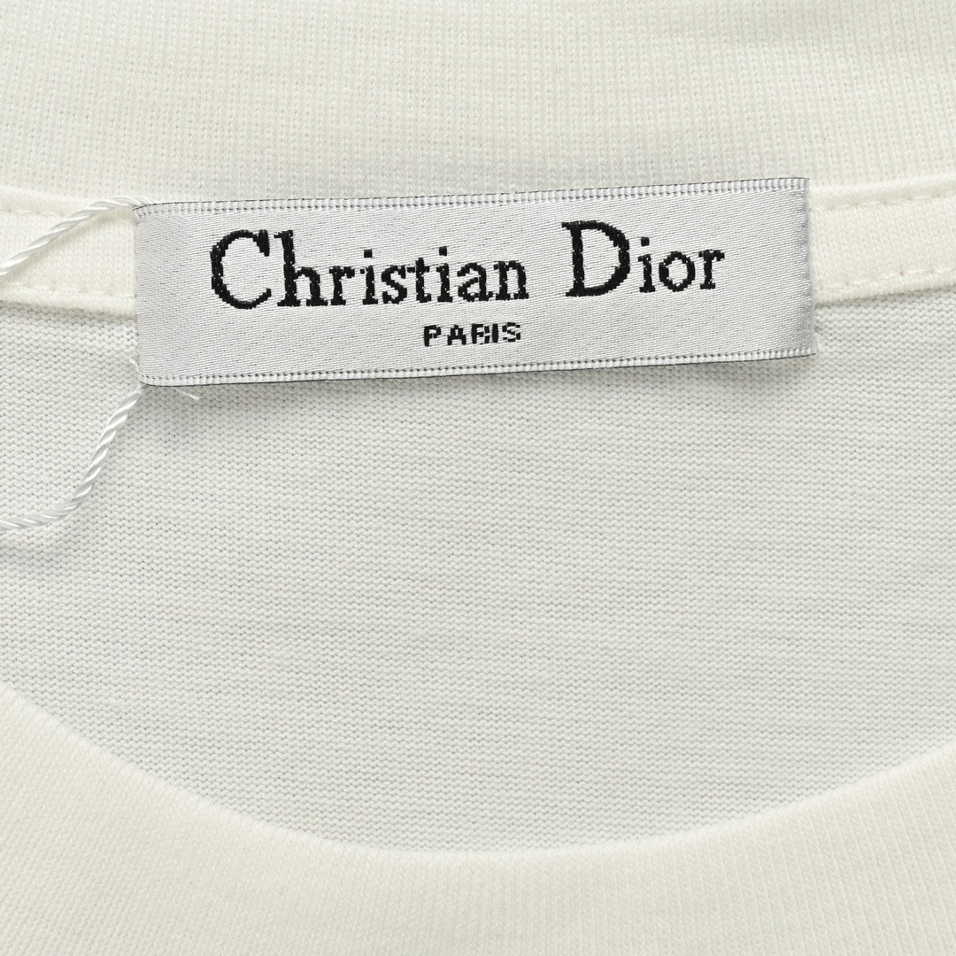 Camiseta blanca Dior oversize con logo gris