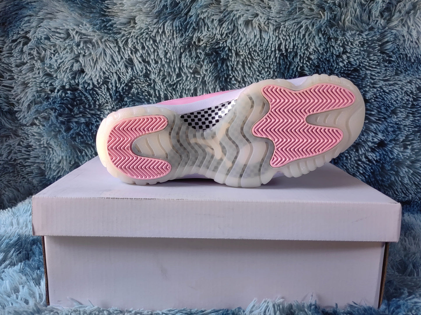 JORDAN 11 - Pink Unisex Streetwear Limited Edition - The Air Jordan 11 in Pink and White is a fresh and vibrant take on