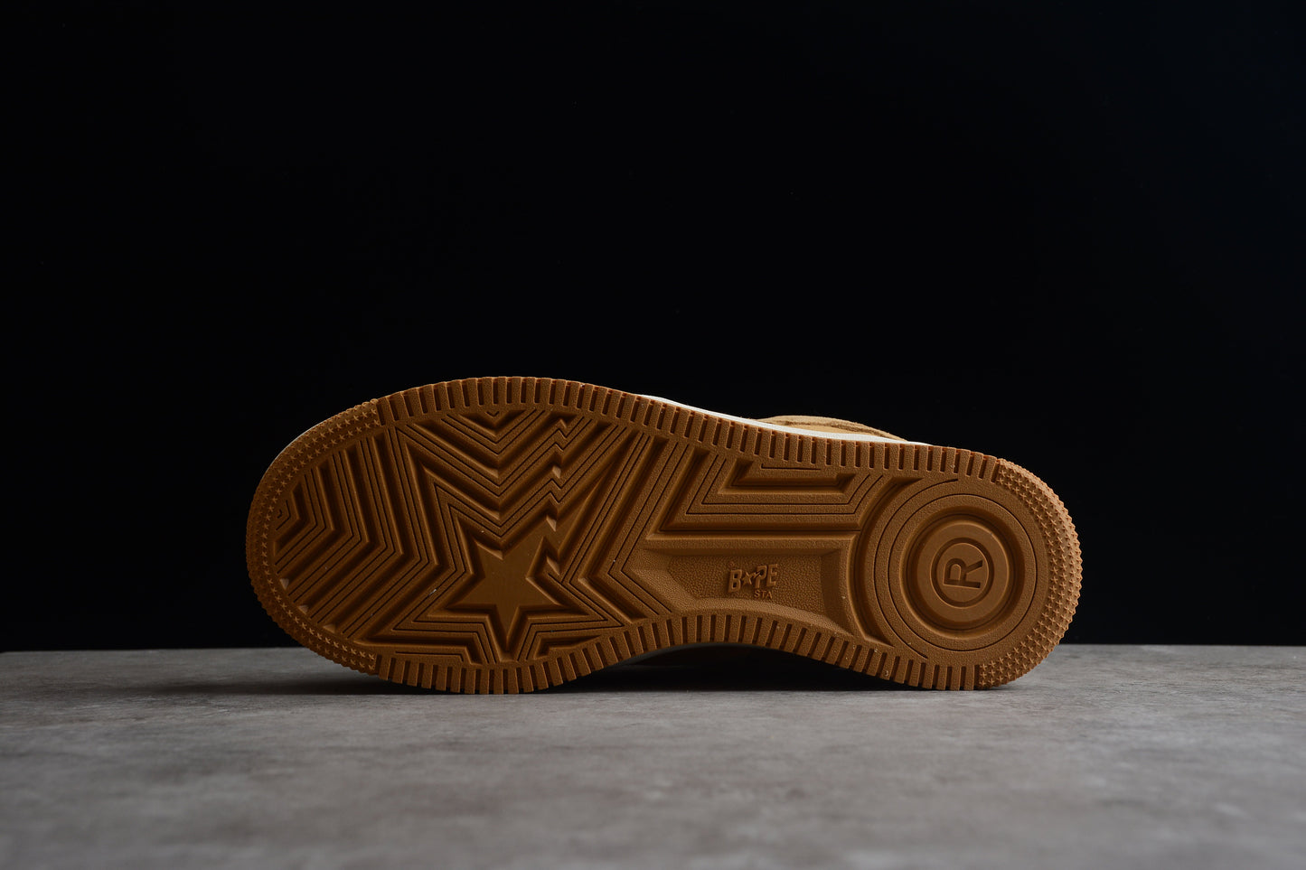 BAPE Sta Low-top Tan Suede Sneakers - Red Unisex Streetwear Limited Edition - **BAPE STA Low-Top Tan Suede Sneakers** Introducing the BAPE STA Low-Top Tan Suede Sneakers, a