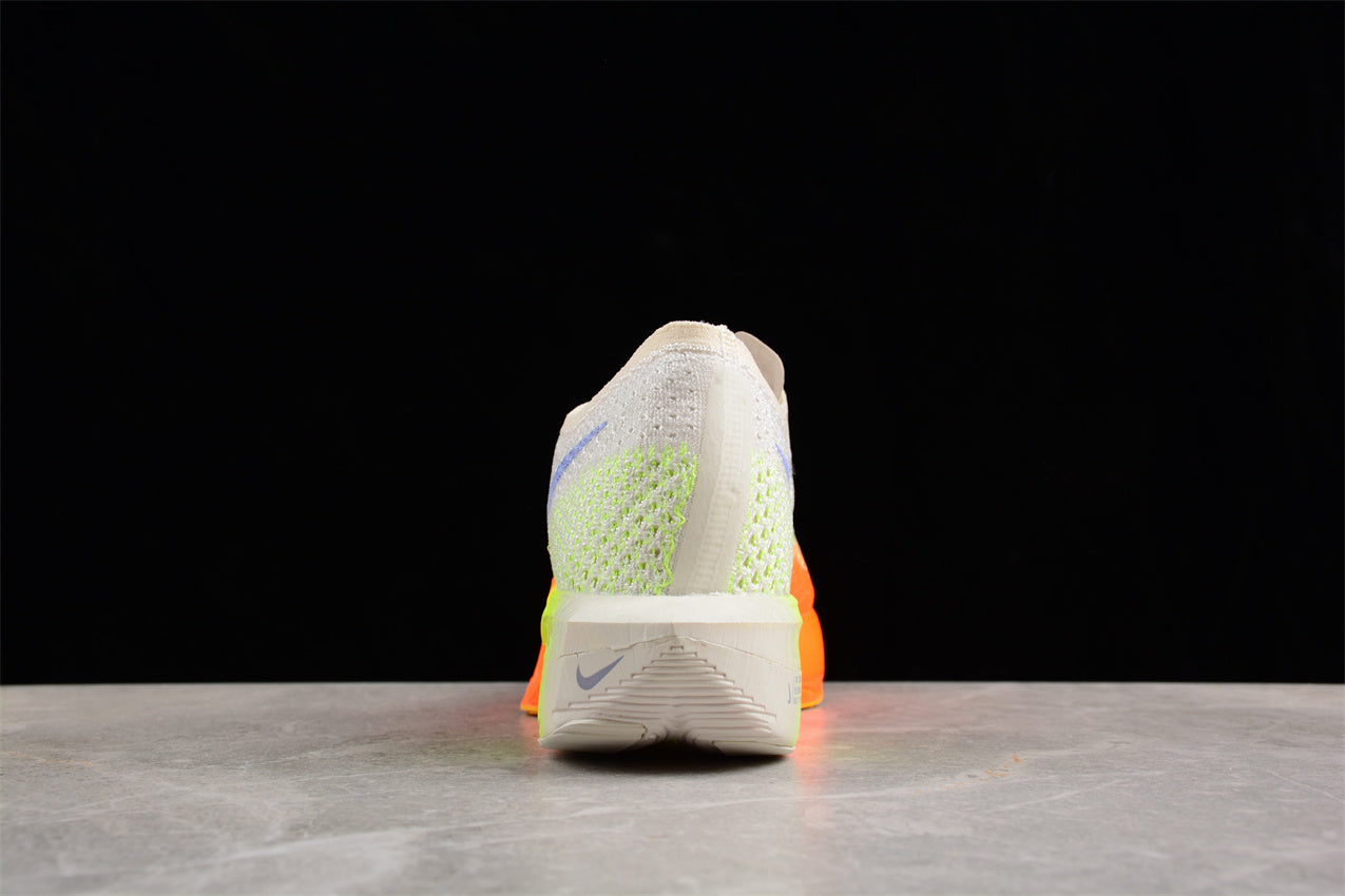 Zoom - Vaporfly Ne - T% 2 White,orange And Blue Shoes Unisex Streetwear Limited Edition - Introducing the Nike ZoomX Vaporfly Next% 2, a revolution in running performance footwear. This model