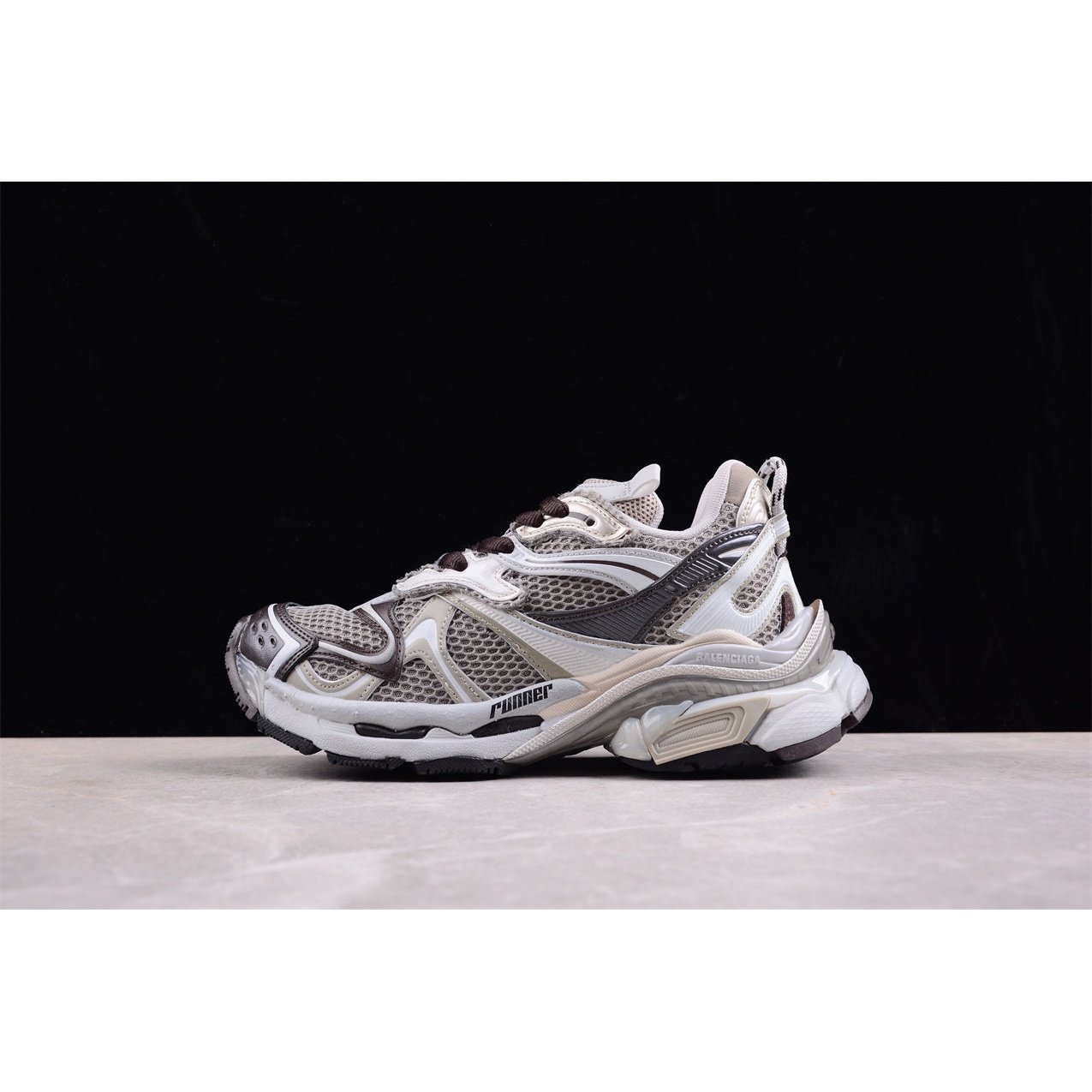 BALENCIAGA Runner - Taupe Mi - Sneakers - Red Unisex Streetwear Limited Edition - Introducing the BALENCIAGA Runner in Taupe Mix, a sophisticated fusion of style and performance. These