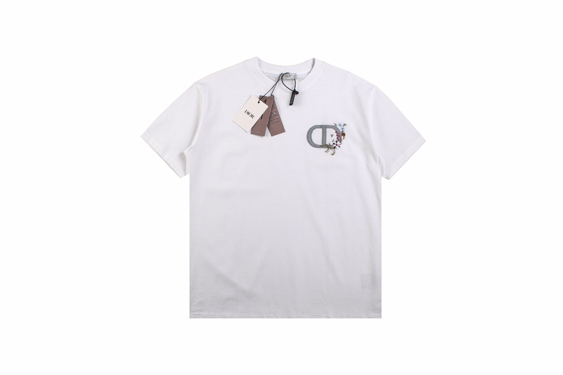 Dior T-shirt With Floral Cd Logo - White Unisex Streetwear Limited Edition - <p dir='ltr'><span>This Dior t-shirt features a floral CD logo design. It is white with