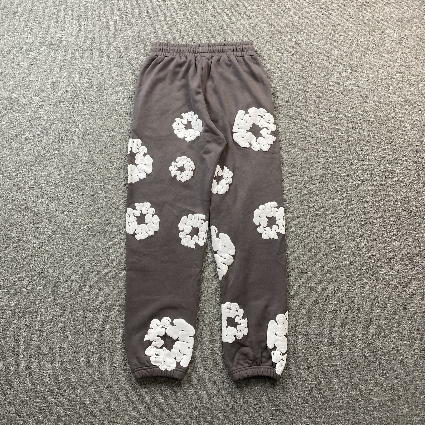 DENIM Tears Cotton Wreath Sweatpants Olive - Red Unisex Streetwear Limited Edition - The Denim Tears Cotton Wreath Sweatpants Olive Replica deliver the perfect balance of comfort and
