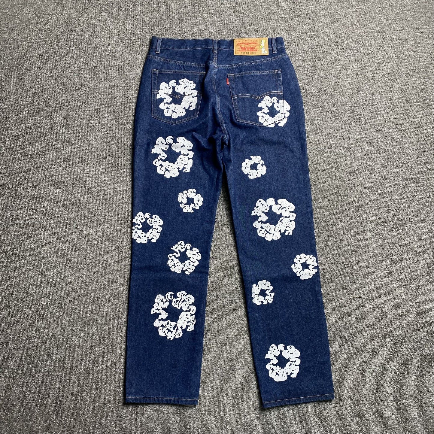 DENIM Tears - Levi's Cotton Wreath Jeans Dark - Blue Unisex Streetwear Limited Edition - The Denim Tears x Levi's Cotton Wreath Jeans Dark Blue Replica bring together iconic design