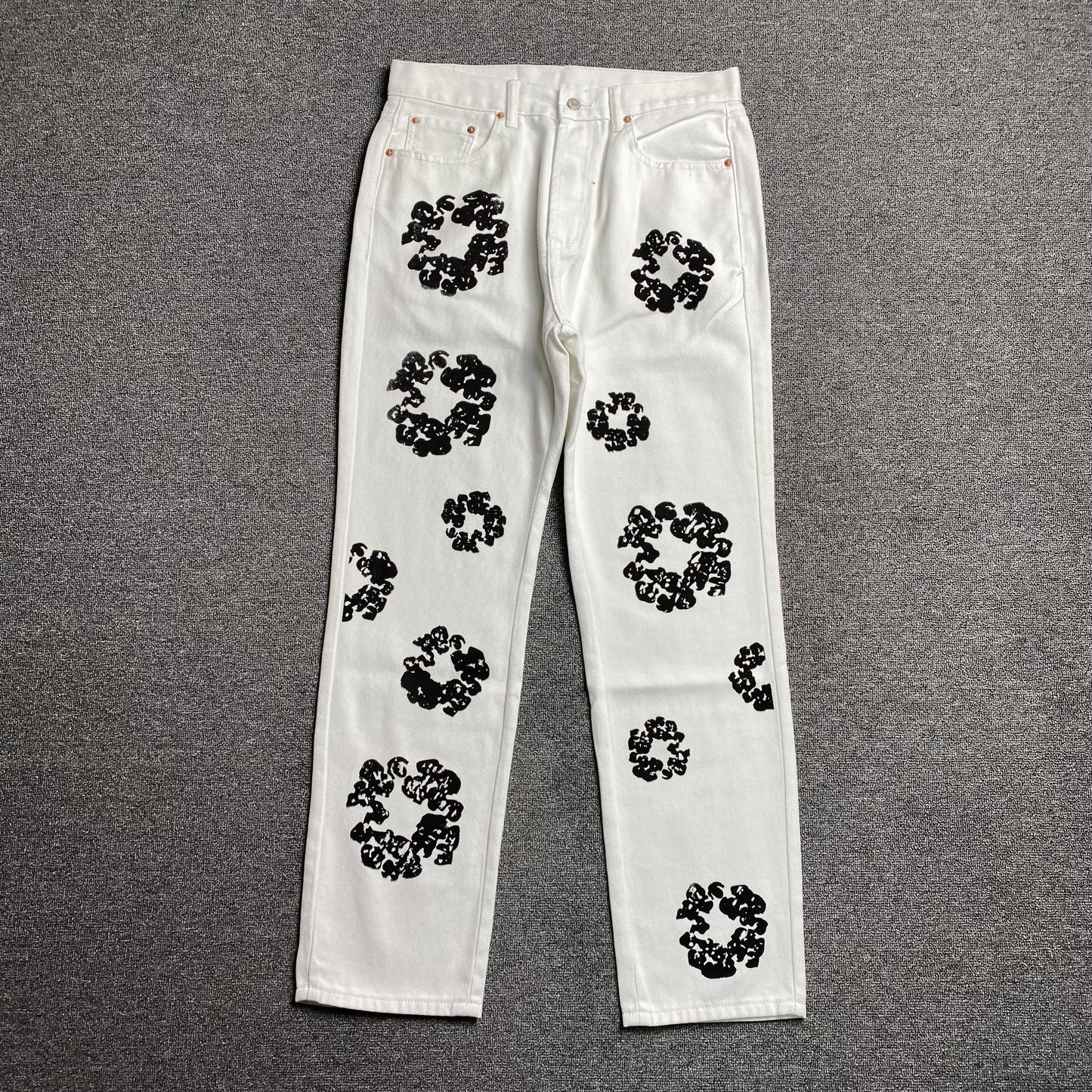 DENIM Tears - Levi's Cotton Wreath Jeans - White Unisex Streetwear Limited Edition - The Denim Tears x Levi's Cotton Wreath Jeans White Replica bring together iconic design and