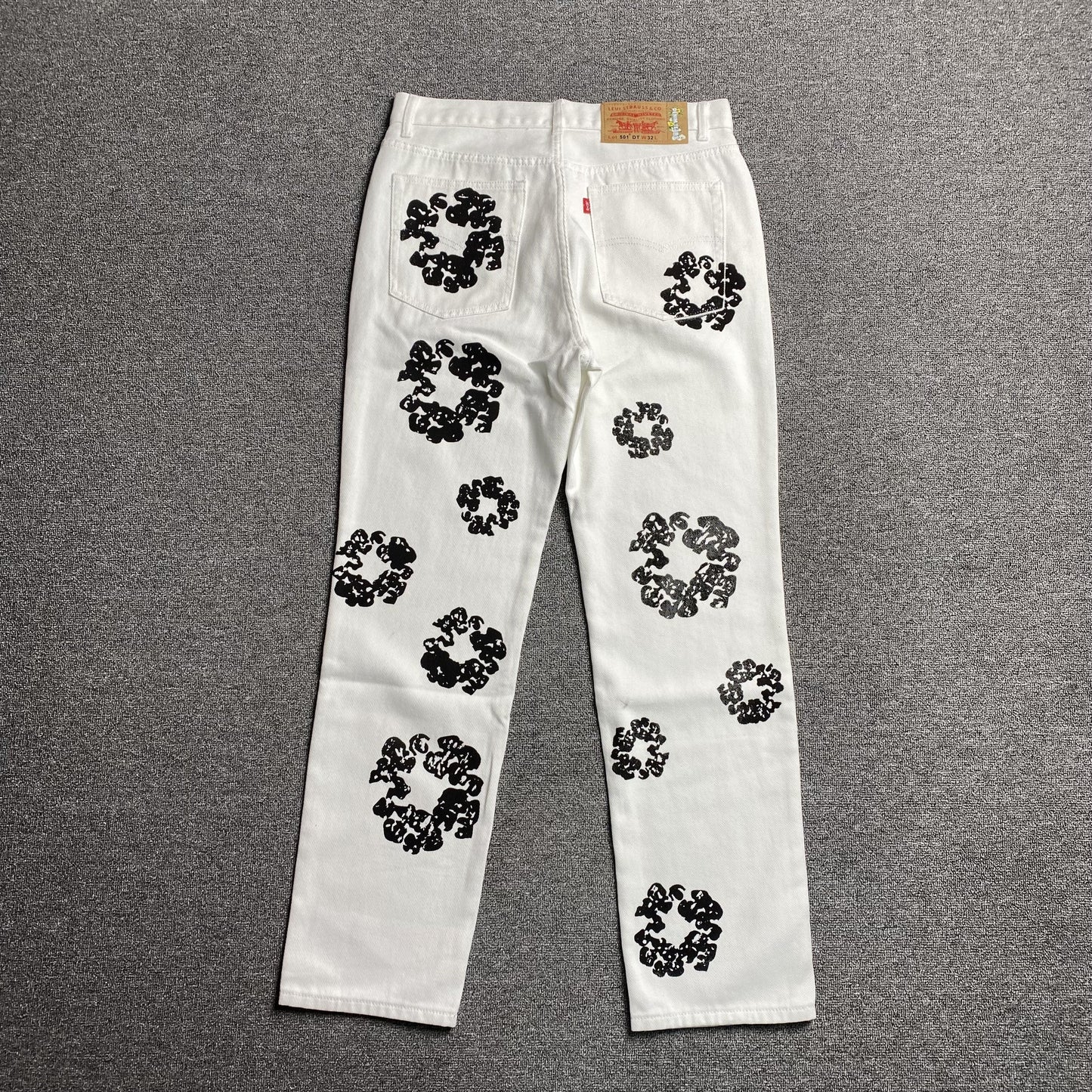 DENIM Tears - Levi's Cotton Wreath Jeans - White Unisex Streetwear Limited Edition - The Denim Tears x Levi's Cotton Wreath Jeans White Replica bring together iconic design and
