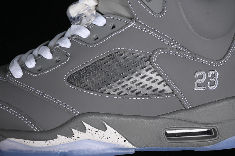 JORDAN 5 - Wolf - Grey Unisex Streetwear Limited Edition - The JORDAN 5 x WOLF GREY - REPLICA is a sleek and timeless addition to