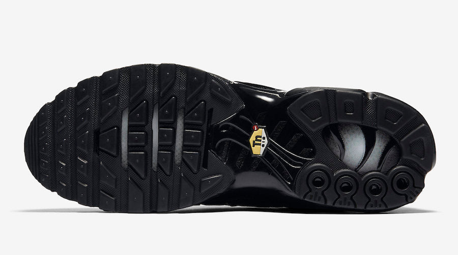 NIKE Air Ma - Plus - Triple - Black Unisex Streetwear Limited Edition - The NIKE AIR MAX PLUS TRIPLE BLACK - REPLICA delivers stealthy streetwear vibes with an