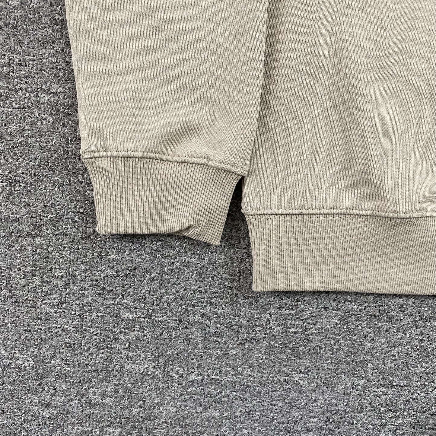POLO Ralph Lauren Quarter Zip Sweatshirt - Beige Unisex Streetwear Limited Edition - The POLO RALPH LAUREN QUARTER ZIP SWEATSHIRT BEIGE - REPLICA delivers timeless elegance and effortless