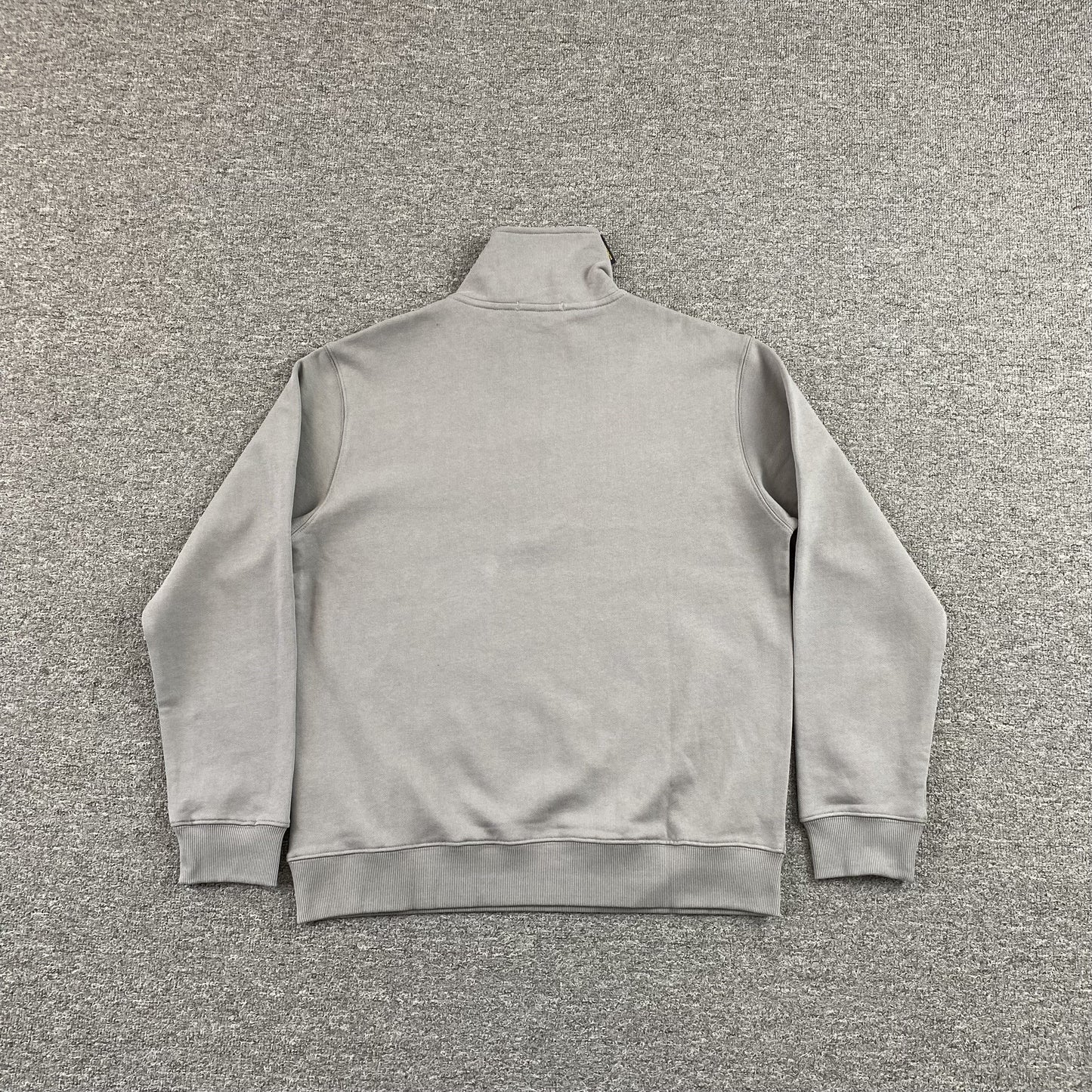 POLO Ralph Lauren Quarter Zip Sweatshirt - Grey Unisex Streetwear Limited Edition - The POLO RALPH LAUREN QUARTER ZIP SWEATSHIRT GREY - REPLICA combines timeless style with effortless