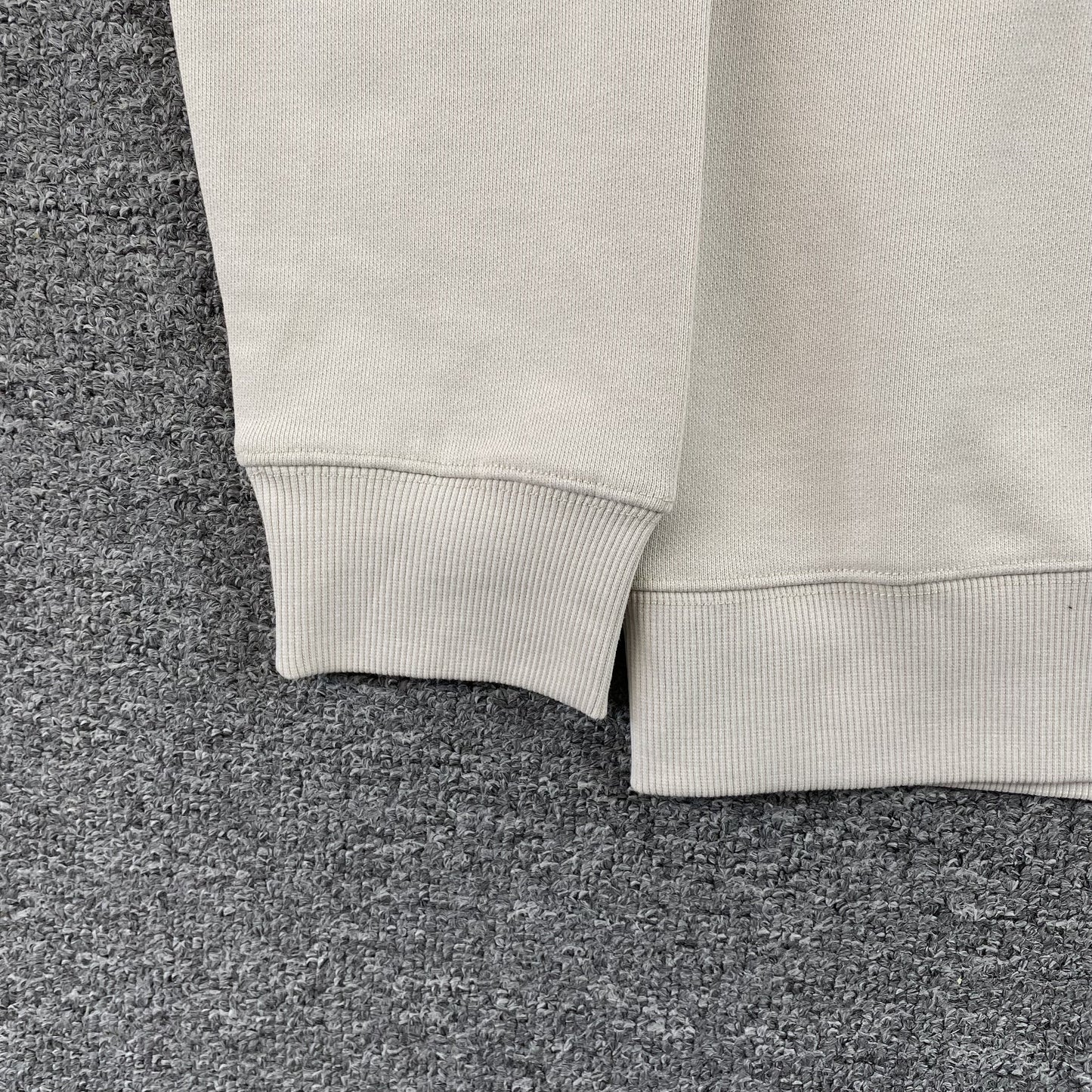 POLO Ralph Lauren Quarter Zip Sweatshirt - White Unisex Streetwear Limited Edition - The POLO RALPH LAUREN QUARTER ZIP SWEATSHIRT WHITE - REPLICA embodies classic sophistication and everyday