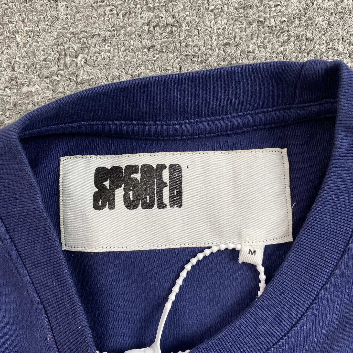 SP5DER 5 Baby Tee Navy T-Shirt - Red Unisex Streetwear Limited Edition - The SP5DER RED 5 BABY TEE NAVY - REPLICA brings a sleek, streetwear-inspired edge to
