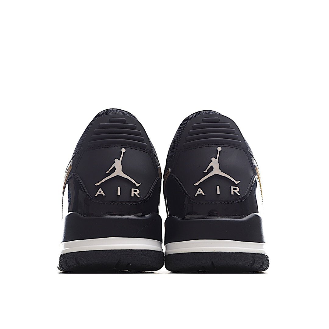 AIR Jordan 11 'black - Gold' Unisex Streetwear Limited Edition - **Air Jordan 11 'Black/Gold'** The Air Jordan 11 'Black/Gold' offers a luxurious and bold take