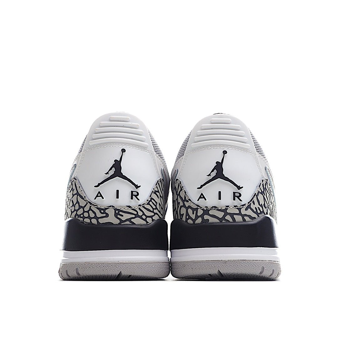 AIR Jordan 11 'white - Black' Unisex Streetwear Limited Edition - **Air Jordan 11 'White/Black'** The Air Jordan 11 'White/Black' delivers a sleek and timeless look,