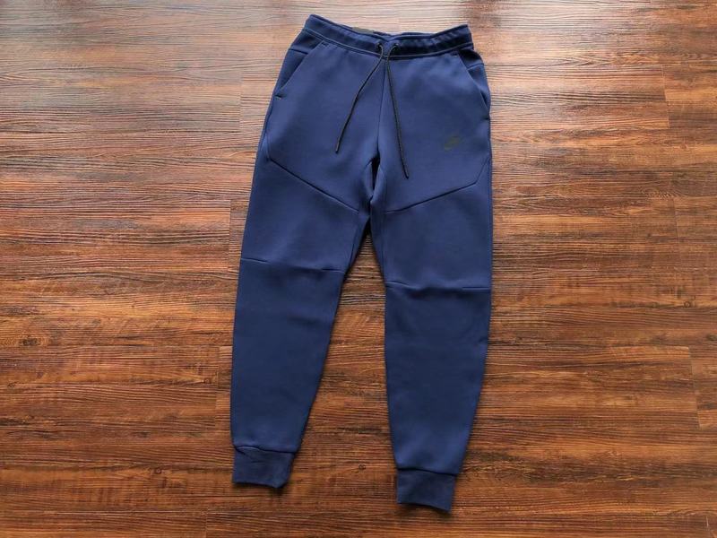 NIKE Tech Fleece Pants - - Navy Unisex Streetwear Limited Edition - The NIKE TECH FLEECE PANTS NAVY - REPLICA bring together modern sportswear technology and sleek