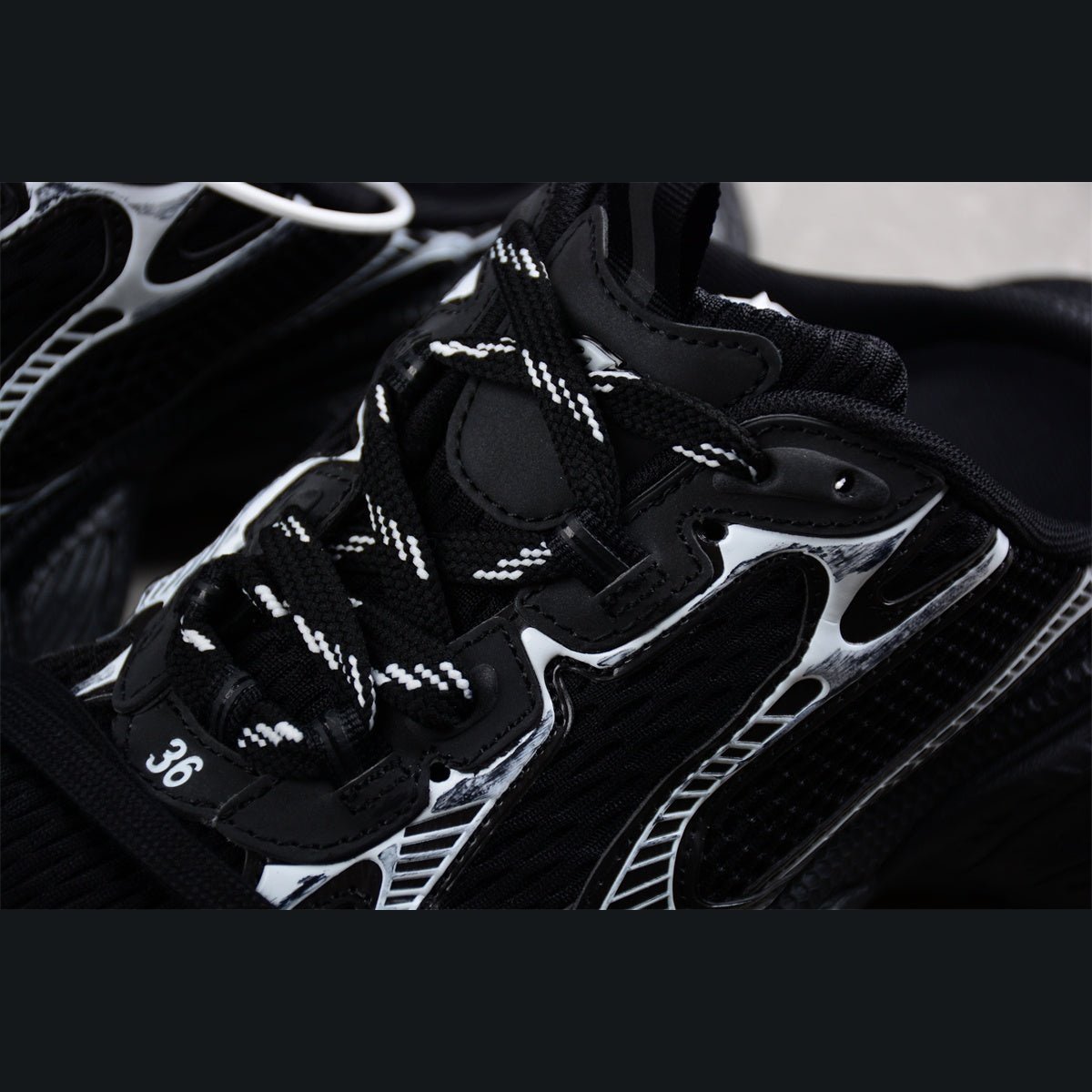 BALENCIAGA 3 - L Mule - White - Black Unisex Streetwear Limited Edition - Introducing the BALENCIAGA 3XL Mule x Black White, a striking blend of contemporary style and