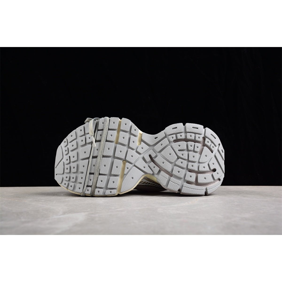 BALENCIAGA 3 - L Mule - Champagne Gold Unisex Streetwear Limited Edition - The Balenciaga 3XL Mule x Champagne Gold embodies opulence and cutting-edge design. Featuring a striking
