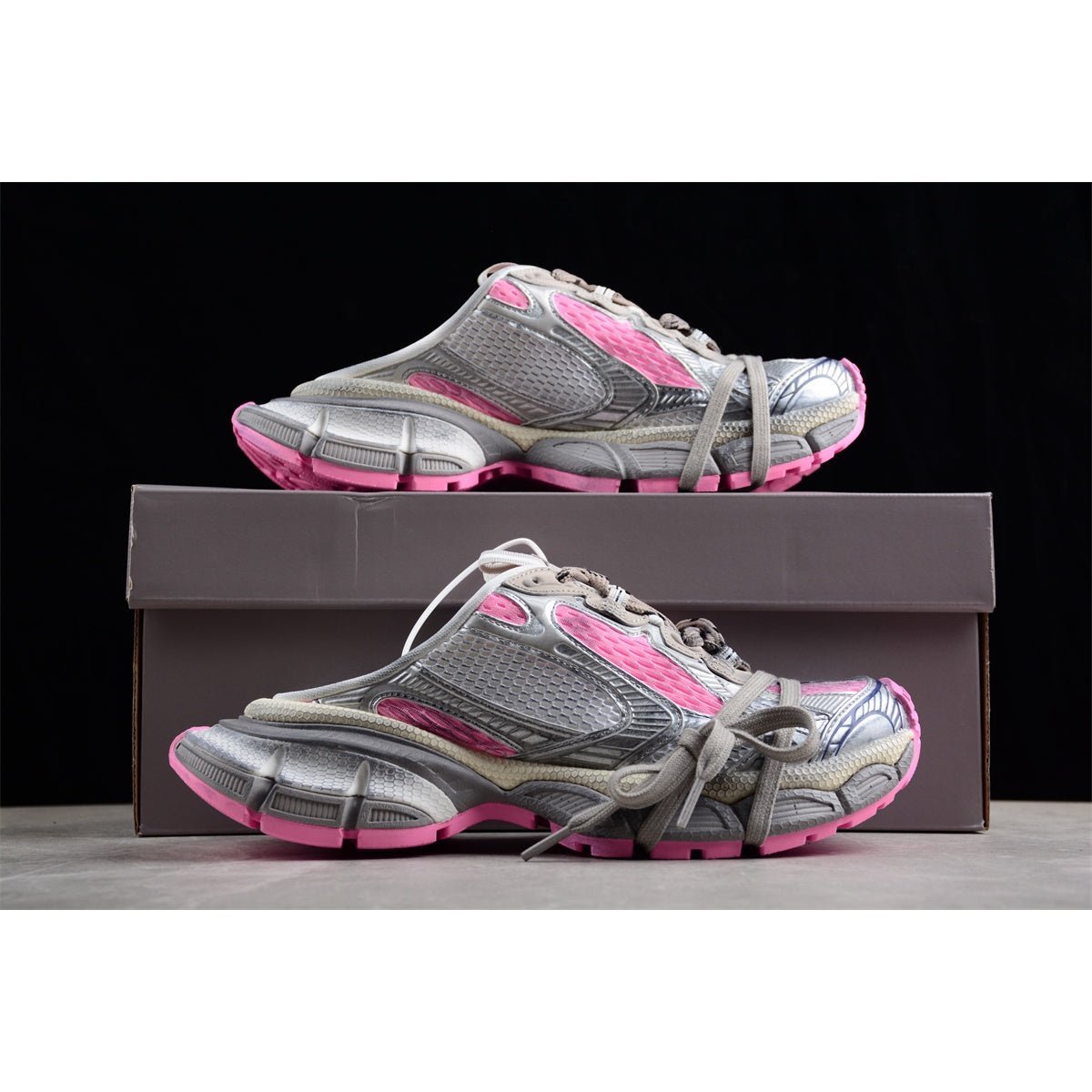 BALENCIAGA 3 - L Mule - Grey - Pink Unisex Streetwear Limited Edition - Introducing the BALENCIAGA 3XL Mule x Grey Pink, a perfect blend of luxury and modern