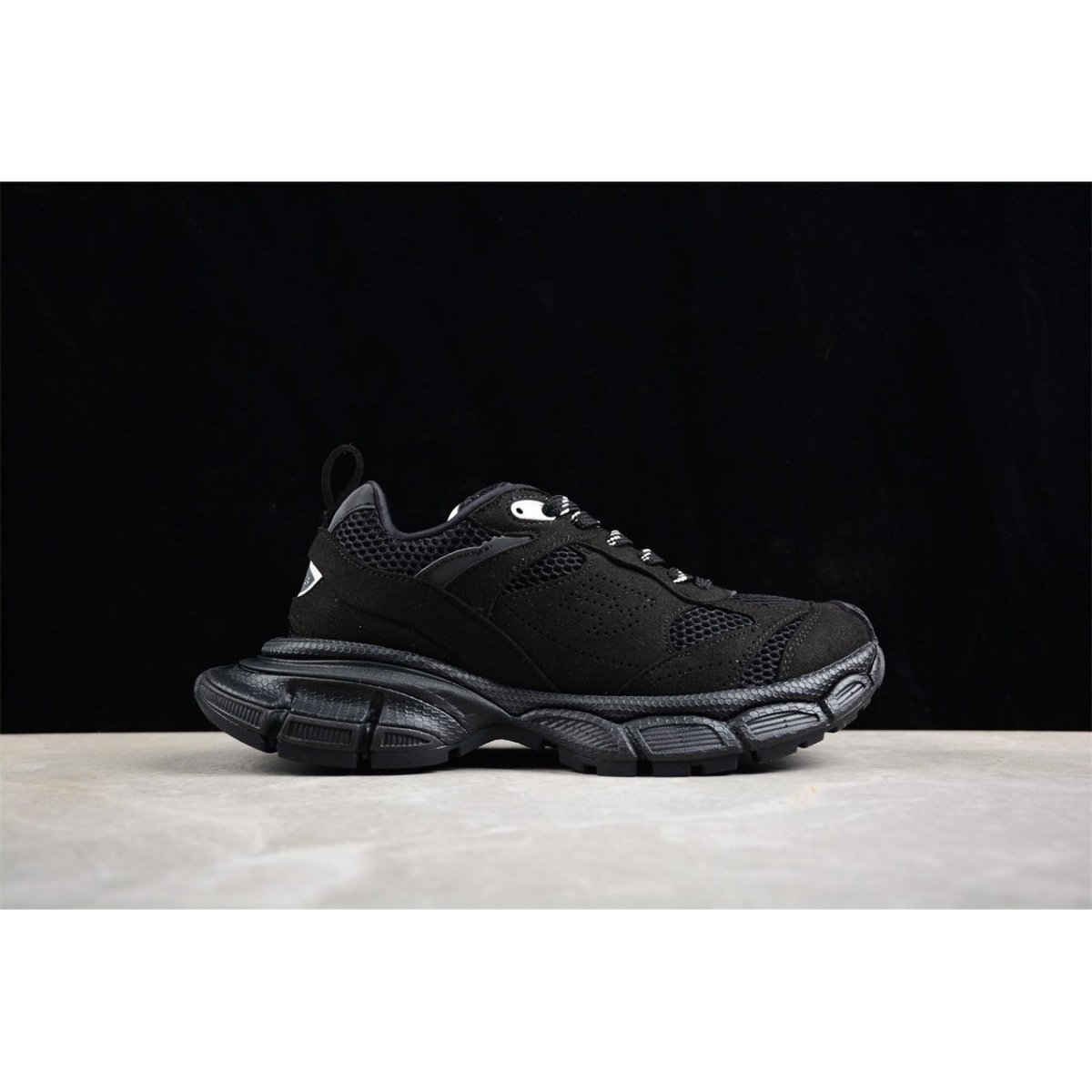 BALENCIAGA 3 - L - Sneakers - Black Unisex Streetwear Limited Edition - The Balenciaga 3XL x Black sneakers exude a sleek, monochromatic elegance, making them a versatile