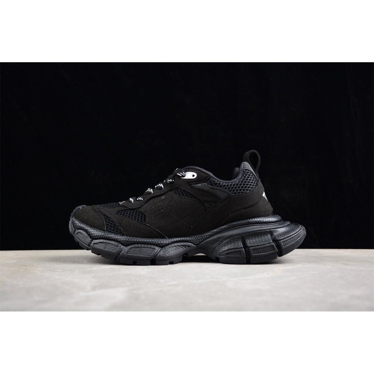 BALENCIAGA 3 - L - Sneakers - Black Unisex Streetwear Limited Edition - The Balenciaga 3XL x Black sneakers exude a sleek, monochromatic elegance, making them a versatile